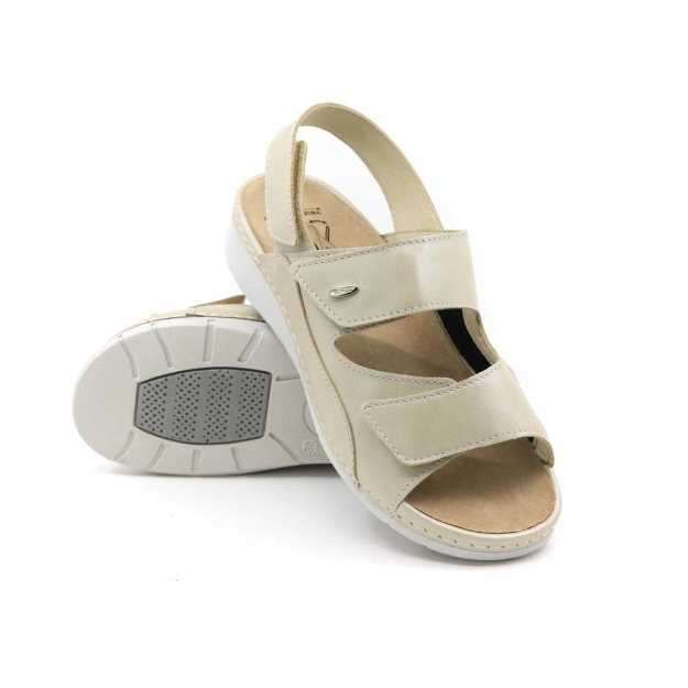 Kép Batz Tilda Bézs női Egészségügyi szandálok