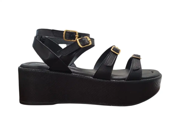 Kép Piccadilly 485002-9 női éksarkú szandál fekete